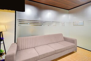 Living area - Townhouse Oak Miyapur Road Bachupally (Hyderabad)