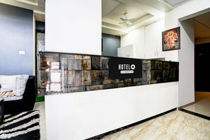 Lobby - Hotel O Nashik Road (Nashik)