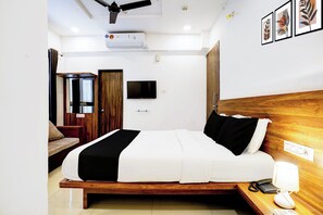 Room - Hotel O Nashik Road (Nashik)