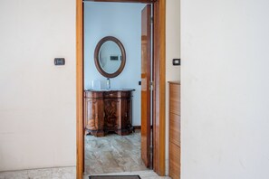 Interior - Casa Valeria (Ancona)