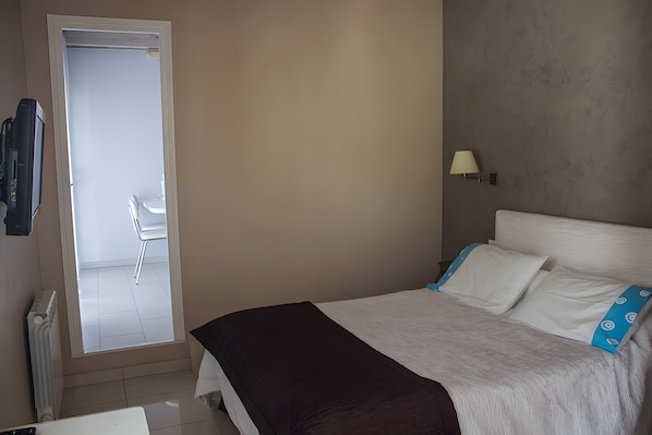 Room - Bed and Breakfast 'Le Studio' with Wi-Fi (Saint-Jean-de-Luz)