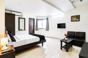 Room - Hotel O Nashik Near Vijay Mamta Theatre (Nashik)