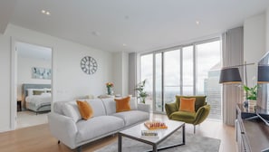 Room - London Skyline Views in This Modern Canary Wharf 1 BR Apartment (London)