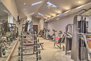 Gym - Elk Ridge Cabin | Bronze Buffalo Ranch (Victor)