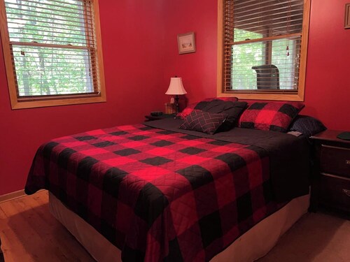 Mt. Baldy Cabin | Game Room, Fire Pit & The Dunes