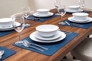 Dining - Modern Oakville Oasis, 4BR Retreat with King Bed (Oakville)
