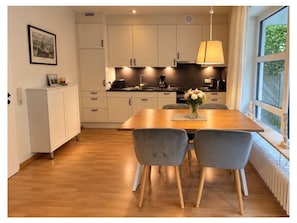 Dining - 12 / Waldstrasse (Wyk auf Foehr)