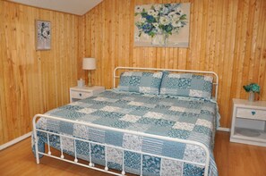 Room - Whispering Cascade Creek-peaceful and romantic (Hot Springs)