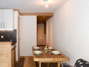 Dining - Apartment balcony mountain view - 4 guests (Montgenèvre)