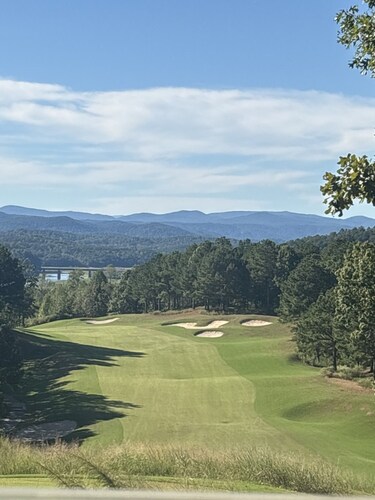 Currahee Club Spacious 2BR Condo • Golf, Lake and Mountain Retreat