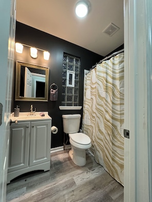 Bathroom - Caza Bonita (Chicago)