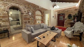 Living area - Archontiko Chios Traditional Mansion (Thimiana)
