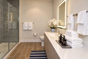 Bathroom - The Clermont Palm Retreat (Clermont)