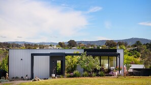 Exterior - Volante architectural Clunes getaway (Clunes)