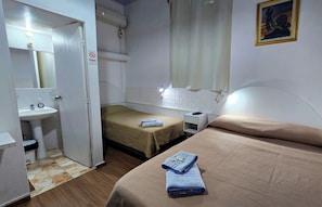 Room - Hotel Internacional (TACUAREMBÓ)