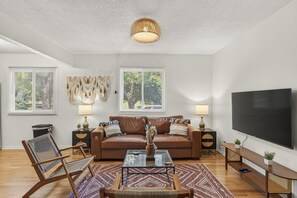 7 - Designer Mid-Term Living Near Omaha Hospitals (Omaha)