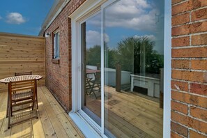 Outdoor dining - Prime Location! HGTV Design! (Omaha)