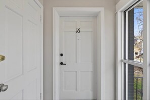 Interior - Prime Location Midtown Omaha (Omaha)