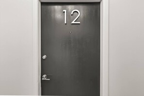Interior - Designer Mid-Term Living Near Omaha Hospitals (Omaha)