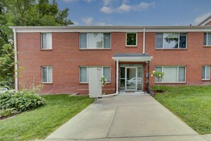 Exterior - Prime Location Midtown Omaha (Omaha)