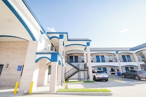 Exterior - Viva Inn (Houston)