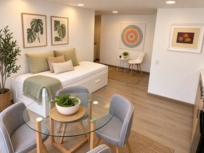 Room - Soothing 1-bedroom apartment in vibrant Bogotá perfect for your stay (Bogotá)