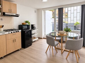 Private kitchen - Soothing 1-bedroom apartment in vibrant Bogotá perfect for your stay (Bogotá)