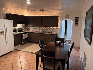 Dining - Downtown Secluded Home (Phoenix)