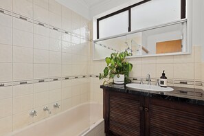 Bathroom - Jan Juc beach retreat: gentle 5 min walk to beach, ocean views and fire pit. (Jan Juc)