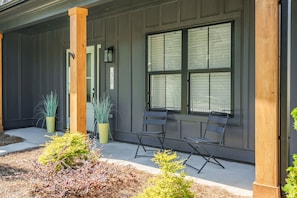 Property grounds - 2 Mi to LakePoint Ideal 4 Group Stays & Game Days (Emerson)