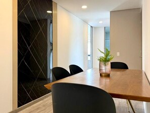Dining - New Listing (Bogotá)