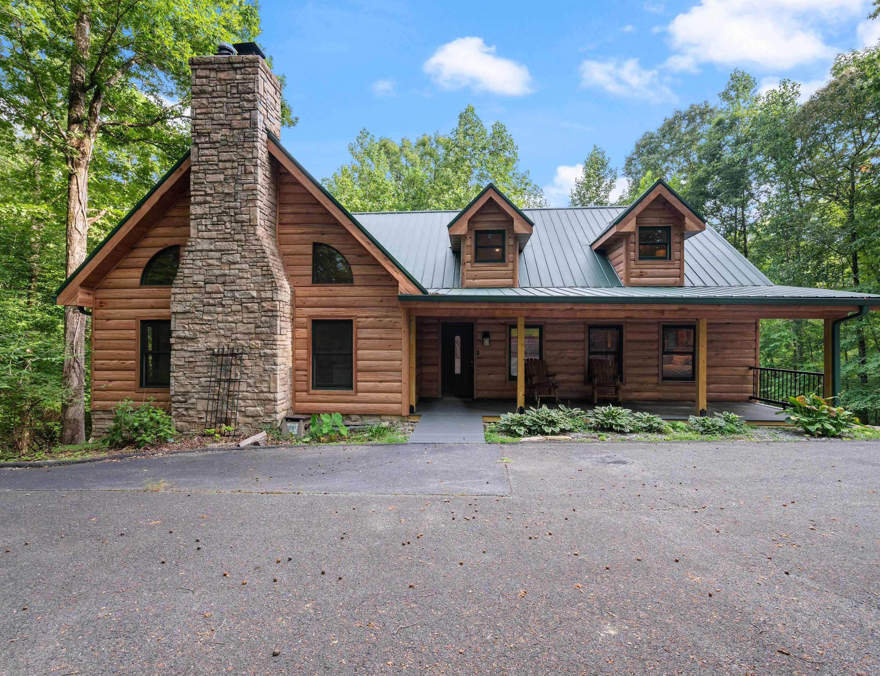 Welcome to Leiper's Fork Lodge!