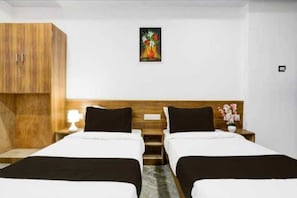 Room - Hotel O SHATWEEK (Ankleshwar)