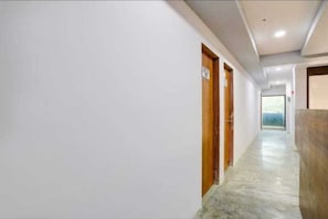 Interior - Hotel O SHATWEEK (Ankleshwar)