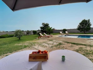 Pool - New Listing (La Roche-de-Glun)