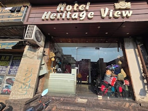 A hotel entrance with a sign reading 'Hotel Heritage View.' - Hotel O heritage view (Amritsar)