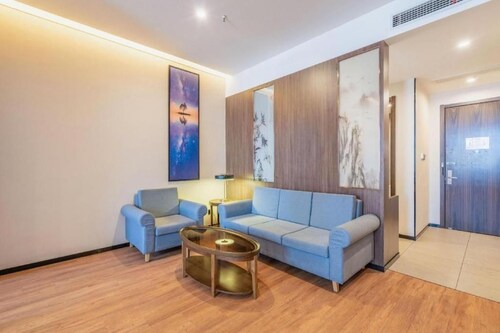 Gem Anqing Wangjiang County Central Mall Fengqi Road Hotel
