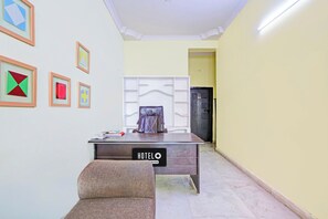 Lobby - Hotel O Peaceful Stay Villa (Hyderabad)