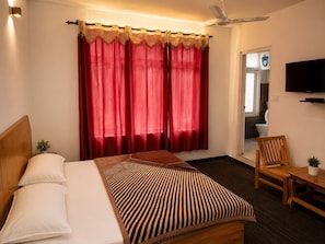 Room - Apple Garden Aleo (Manali)