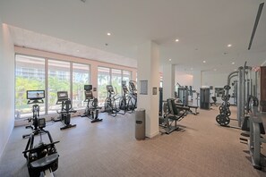 Fitness facility - Oceanfront Marco Island Condo w/ Pool & Beach (Marco Island)