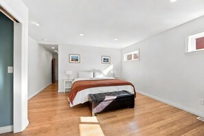Master Bedroom - Eight Seventeen Abode | Near UM & Downtown (Missoula)