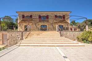 Untagged - Finca in Porreres with swimming pool (Porreres)