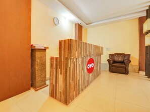 Lobby - HOTEL O New R Inn (Hyderabad)