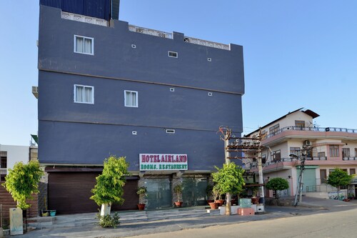 Hotel O Airport Residency