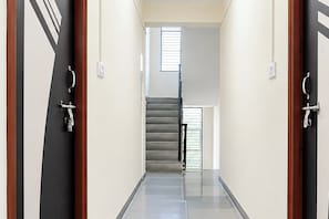 Interior - Hotel O Aura Inn (Chhatrapati Sambhajinagar)