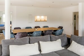 Interior - New Listing (Greifenstein)