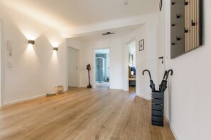 Interior - New Listing (Greifenstein)