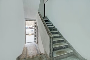 Bahagian dalam