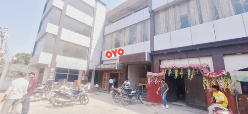 Hotel O Shri Krishna place
