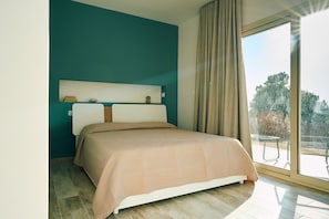 Room - New Listing (Sicilia)